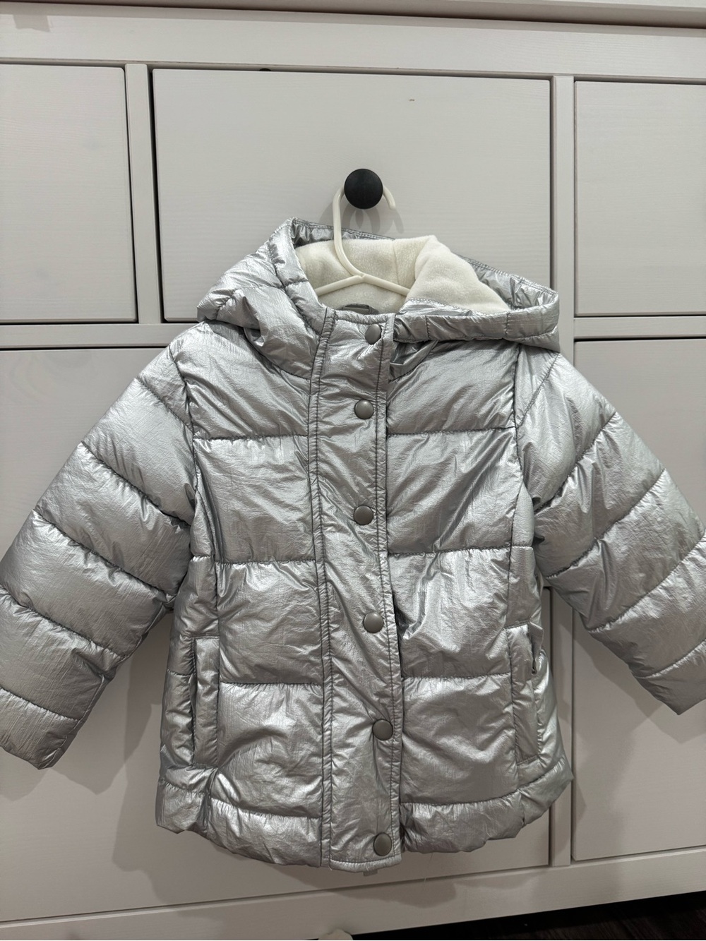 Amazon Essentials Metallic Silver Hooded Puffer Jacket for Kids